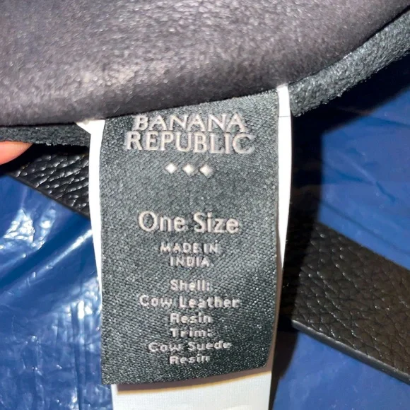 Banana Republic Black crossbody belt bag - Picture 9 of 11